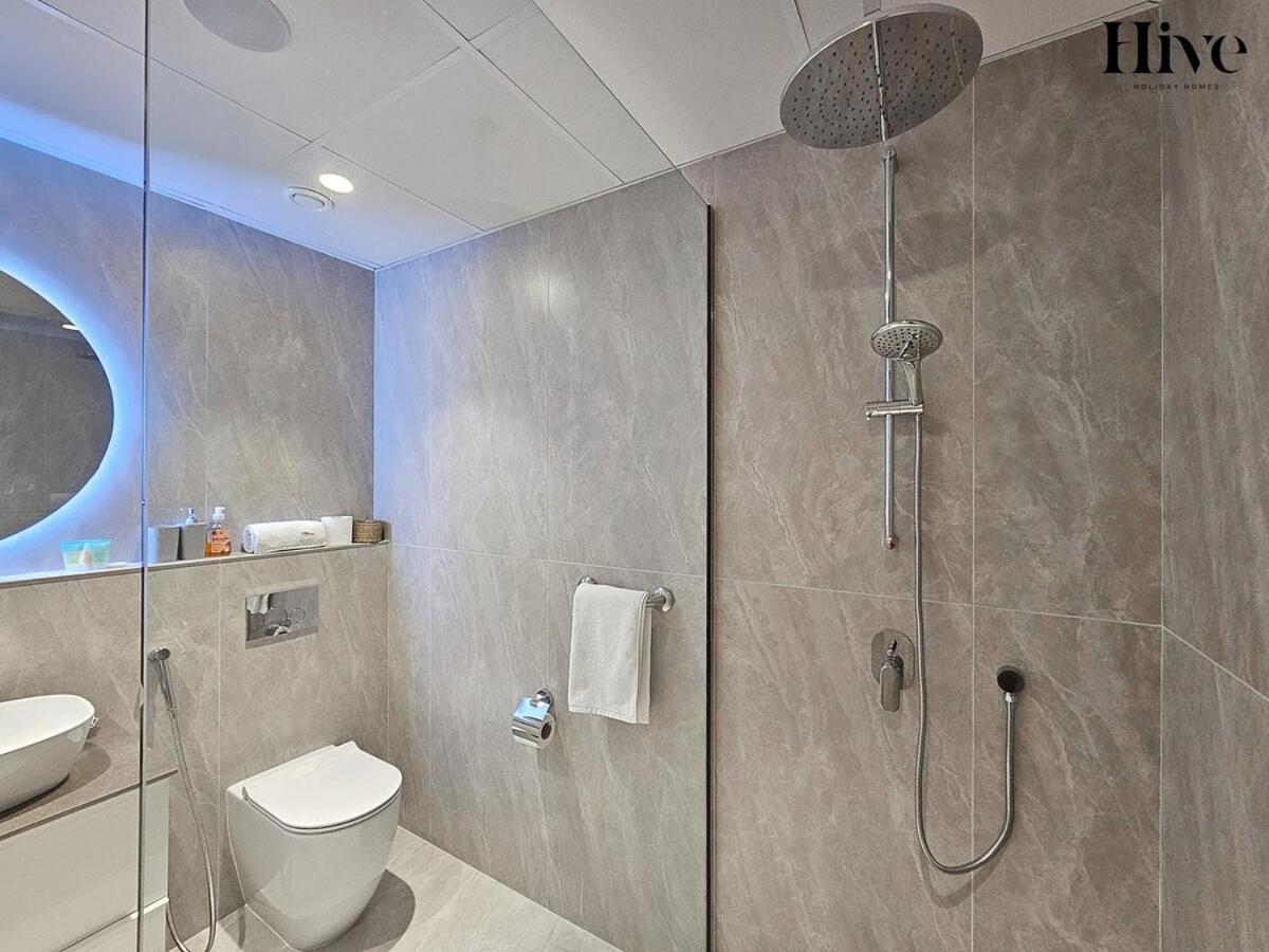 Luxury 1 Bed In Golf Views Apartment *