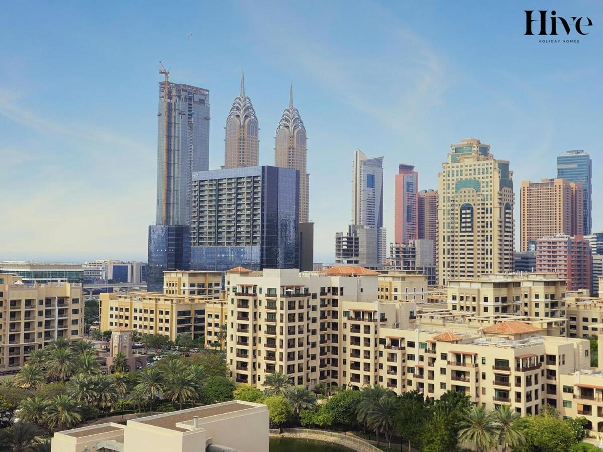 Luxury 1 Bed In Golf Views Apartment